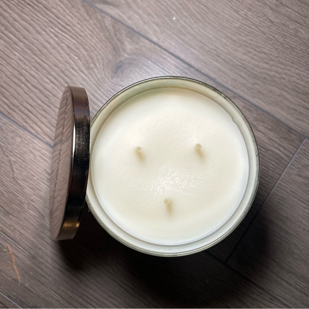 New Bath & Body Works 3-Wick Candle in Sugared Lemonade - Picture 4 of 4